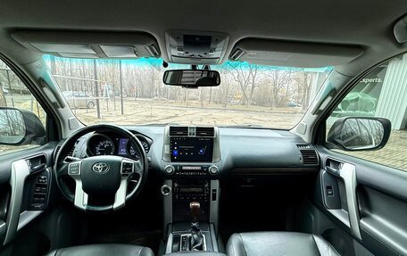 Toyota Land Cruiser Prado 150 рестайлинг 2, 2010 год, 3 200 000 рублей, 13 фотография