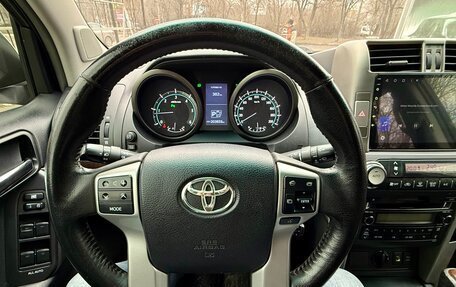 Toyota Land Cruiser Prado 150 рестайлинг 2, 2010 год, 3 200 000 рублей, 15 фотография