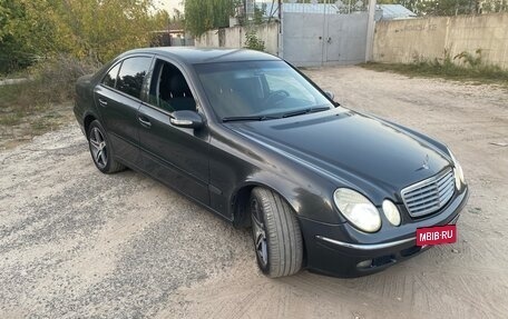 Mercedes-Benz E-Класс, 2003 год, 695 000 рублей, 4 фотография