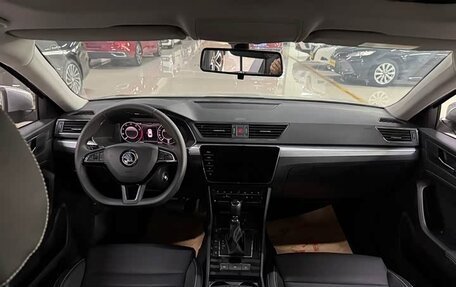 Skoda Superb III рестайлинг, 2022 год, 2 400 000 рублей, 7 фотография