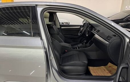 Skoda Superb III рестайлинг, 2022 год, 2 400 000 рублей, 11 фотография