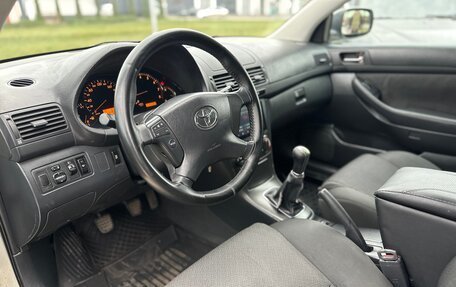 Toyota Avensis III рестайлинг, 2006 год, 575 000 рублей, 11 фотография