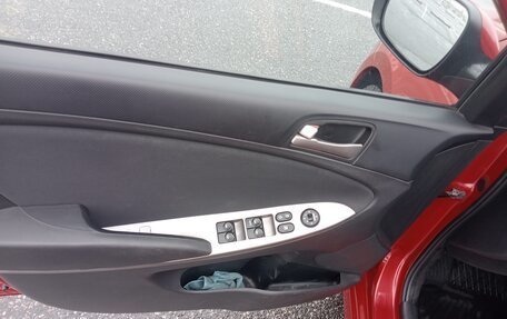 Hyundai Solaris II рестайлинг, 2014 год, 800 000 рублей, 12 фотография