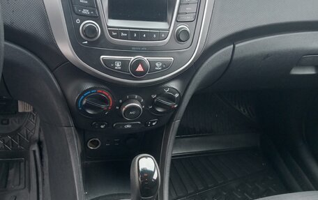 Hyundai Solaris II рестайлинг, 2014 год, 800 000 рублей, 14 фотография