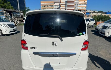 Honda Freed I, 2016 год, 1 050 000 рублей, 5 фотография