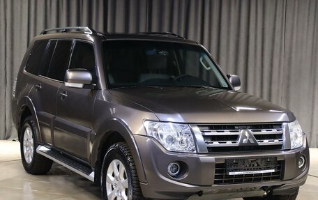 Mitsubishi Pajero IV, 2014 год, 2 019 000 рублей, 2 фотография