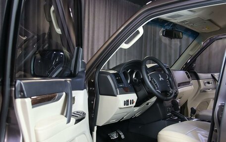 Mitsubishi Pajero IV, 2014 год, 2 019 000 рублей, 7 фотография