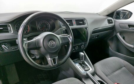 Volkswagen Jetta VI, 2013 год, 1 099 000 рублей, 10 фотография