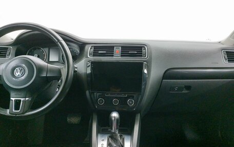 Volkswagen Jetta VI, 2013 год, 1 099 000 рублей, 12 фотография