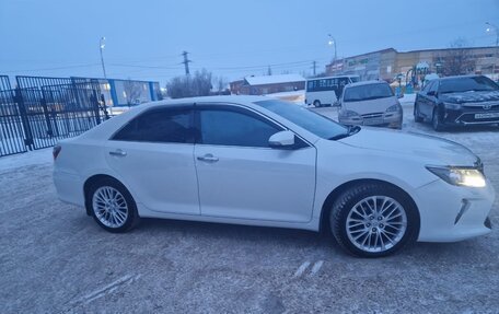 Toyota Camry, 2017 год, 2 050 000 рублей, 3 фотография