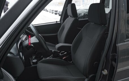 Chevrolet Niva I рестайлинг, 2019 год, 879 000 рублей, 10 фотография