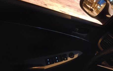 Hyundai Solaris II рестайлинг, 2016 год, 950 000 рублей, 4 фотография