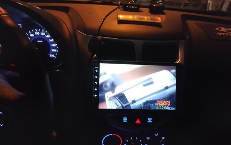 Hyundai Solaris II рестайлинг, 2016 год, 950 000 рублей, 5 фотография