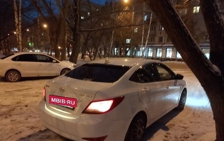 Hyundai Solaris II рестайлинг, 2016 год, 950 000 рублей, 3 фотография