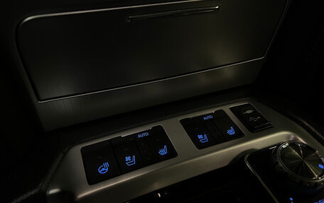 Toyota Land Cruiser 200, 2017 год, 6 340 000 рублей, 25 фотография