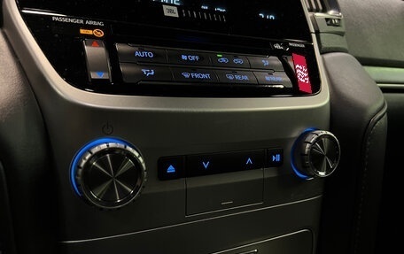 Toyota Land Cruiser 200, 2017 год, 6 340 000 рублей, 23 фотография