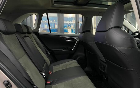 Toyota RAV4, 2025 год, 4 350 000 рублей, 23 фотография