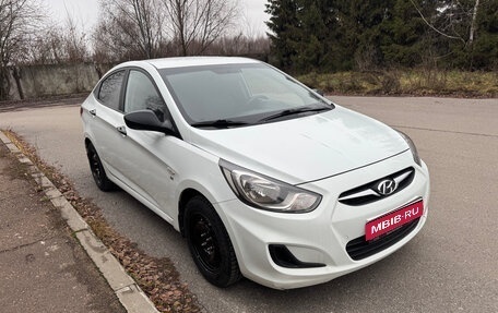 Hyundai Solaris II рестайлинг, 2013 год, 699 000 рублей, 1 фотография