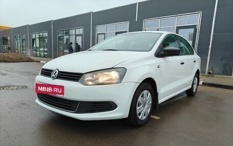Volkswagen Polo VI (EU Market), 2013 год, 750 000 рублей, 2 фотография