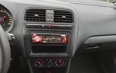 Volkswagen Polo VI (EU Market), 2013 год, 750 000 рублей, 13 фотография