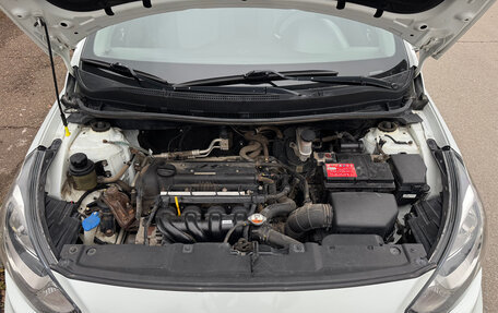 Hyundai Solaris II рестайлинг, 2013 год, 699 000 рублей, 10 фотография