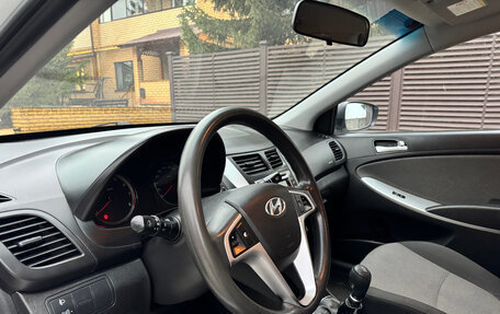 Hyundai Solaris II рестайлинг, 2013 год, 699 000 рублей, 13 фотография