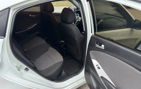 Hyundai Solaris II рестайлинг, 2013 год, 699 000 рублей, 19 фотография