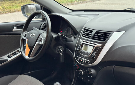 Hyundai Solaris II рестайлинг, 2013 год, 699 000 рублей, 21 фотография