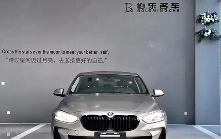 BMW 1 серия, 2022 год, 1 670 000 рублей, 2 фотография