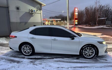 Toyota Camry, 2019 год, 2 950 000 рублей, 4 фотография