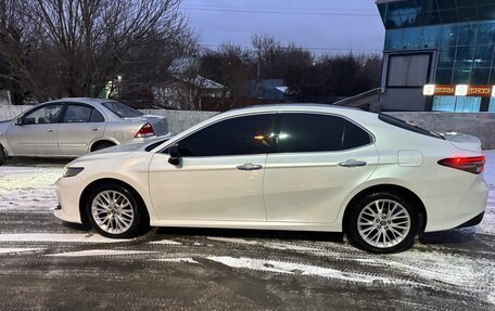 Toyota Camry, 2019 год, 2 950 000 рублей, 6 фотография