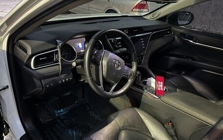 Toyota Camry, 2019 год, 2 950 000 рублей, 8 фотография