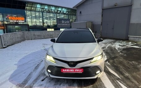 Toyota Camry, 2019 год, 2 950 000 рублей, 2 фотография