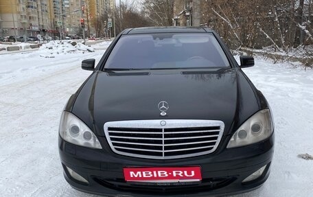 Mercedes-Benz S-Класс, 2007 год, 1 350 000 рублей, 1 фотография