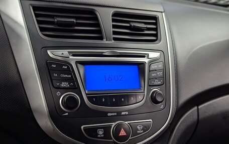 Hyundai Solaris II рестайлинг, 2013 год, 770 000 рублей, 21 фотография