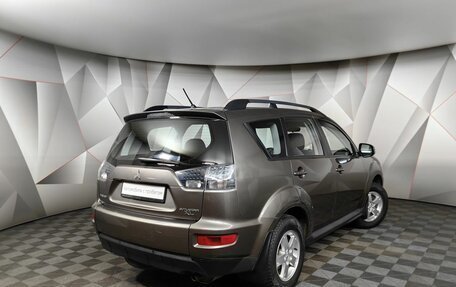 Mitsubishi Outlander III рестайлинг 3, 2011 год, 729 000 рублей, 2 фотография