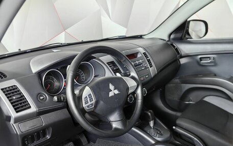 Mitsubishi Outlander III рестайлинг 3, 2011 год, 729 000 рублей, 17 фотография