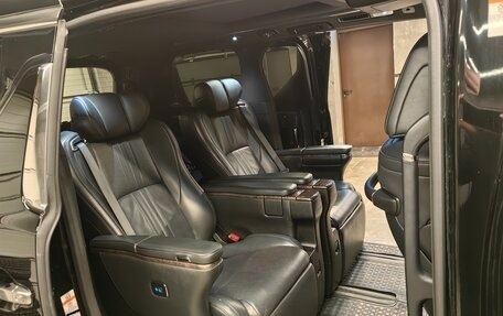 Toyota Alphard III, 2018 год, 4 600 000 рублей, 4 фотография