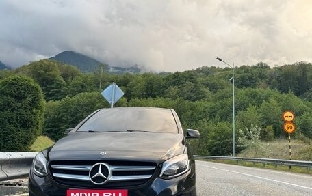 Mercedes-Benz B-Класс, 2017 год, 1 650 000 рублей, 1 фотография