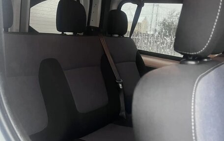 Opel Vivaro B, 2016 год, 1 600 000 рублей, 8 фотография