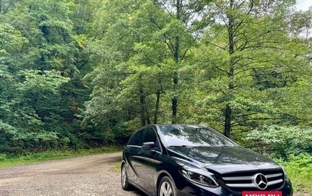 Mercedes-Benz B-Класс, 2017 год, 1 650 000 рублей, 2 фотография