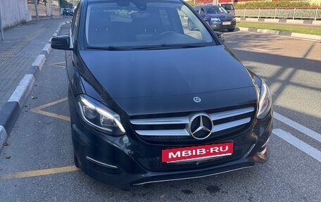 Mercedes-Benz B-Класс, 2017 год, 1 650 000 рублей, 3 фотография