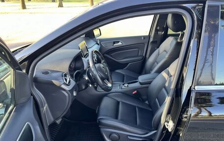 Mercedes-Benz B-Класс, 2017 год, 1 650 000 рублей, 6 фотография