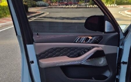 BMW X5 M, 2024 год, 24 000 000 рублей, 9 фотография