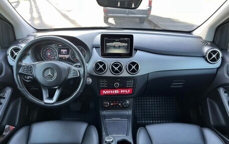 Mercedes-Benz B-Класс, 2017 год, 1 650 000 рублей, 8 фотография