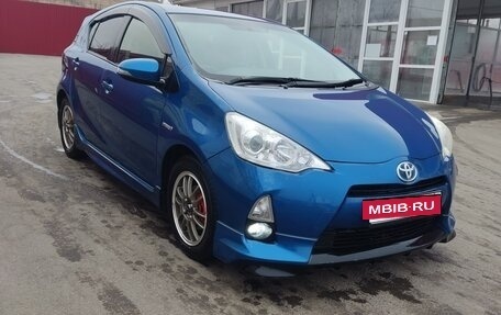 Toyota Aqua I, 2013 год, 700 000 рублей, 2 фотография
