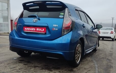 Toyota Aqua I, 2013 год, 700 000 рублей, 3 фотография