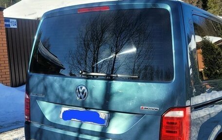 Volkswagen Multivan T6 рестайлинг, 2019 год, 3 800 000 рублей, 2 фотография