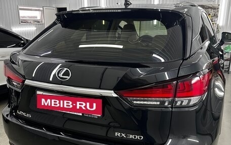 Lexus RX IV рестайлинг, 2021 год, 6 500 000 рублей, 4 фотография