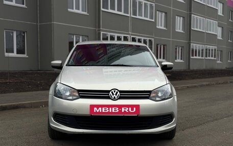 Volkswagen Polo VI (EU Market), 2012 год, 630 000 рублей, 2 фотография